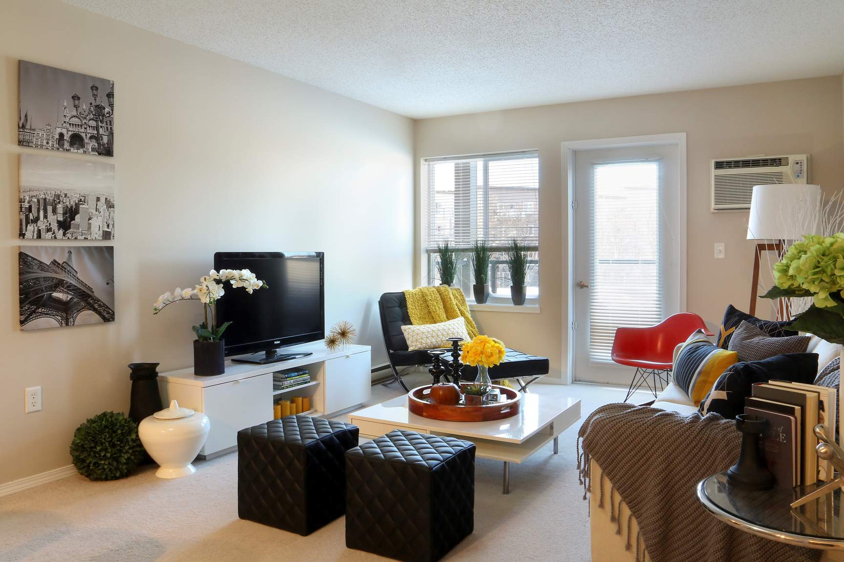 Kenwood Court - Photo 3