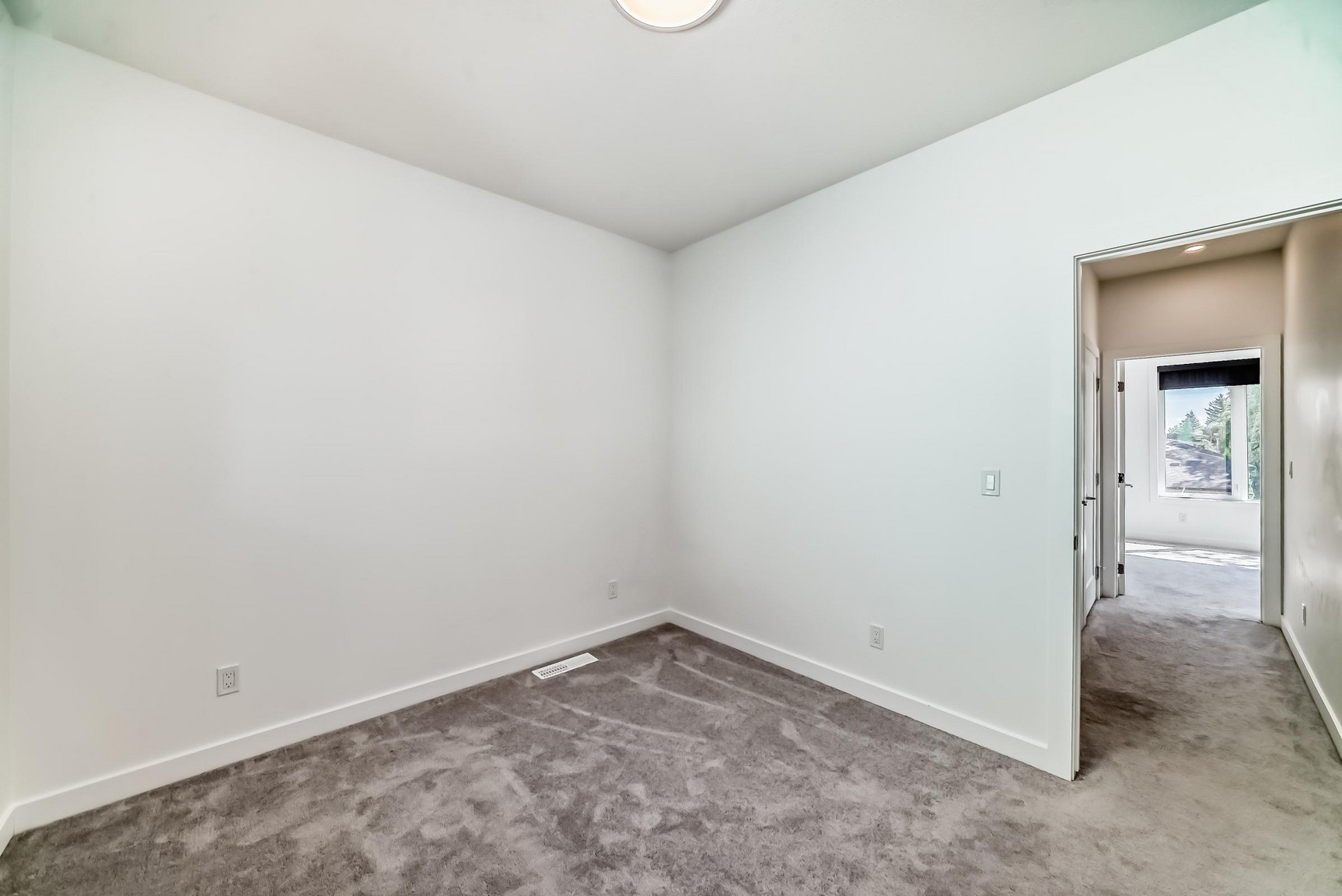 7724- 105 Avenue, Main - Photo 38