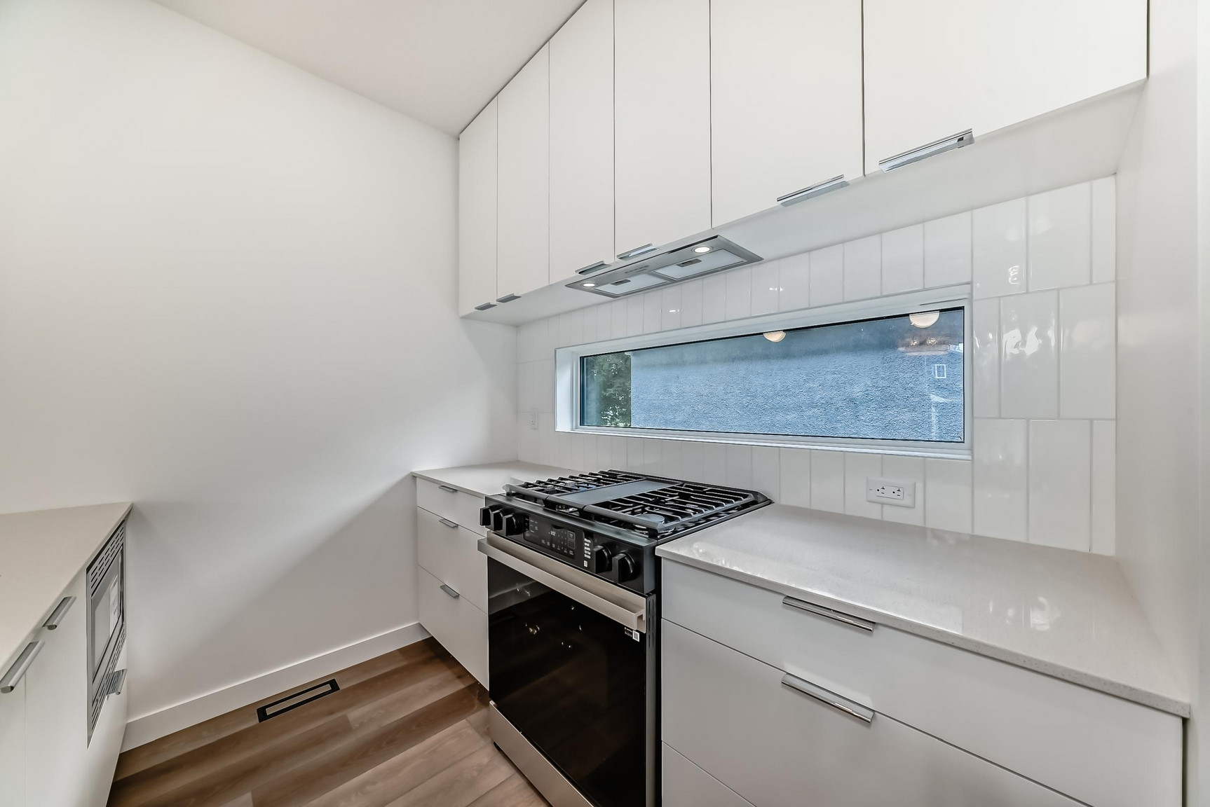 11109 - 11111  51 Street - Photo 10