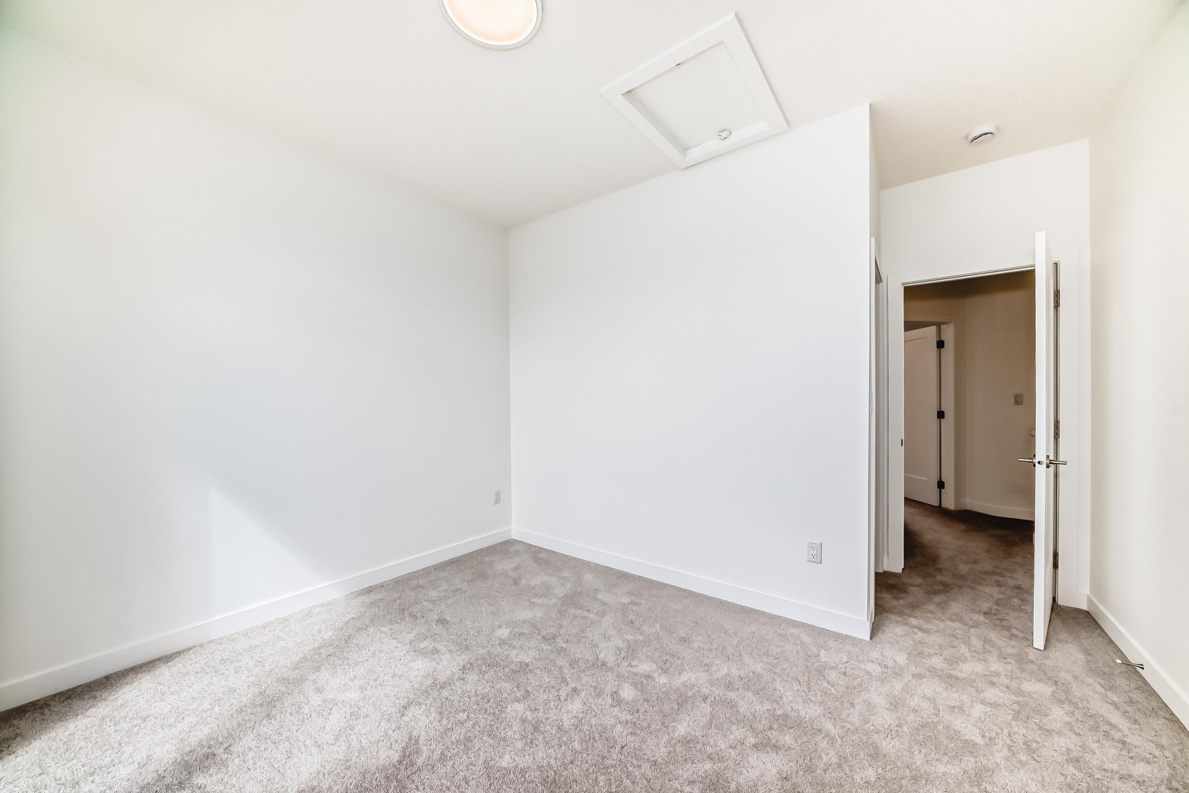 11109 - 11111  51 Street - Photo 31