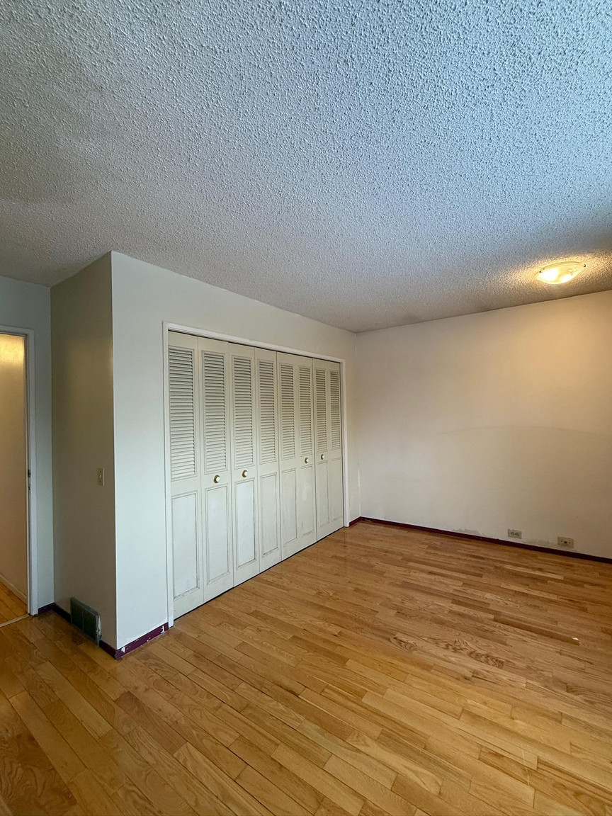 10932 40 Ave NW - Photo 8