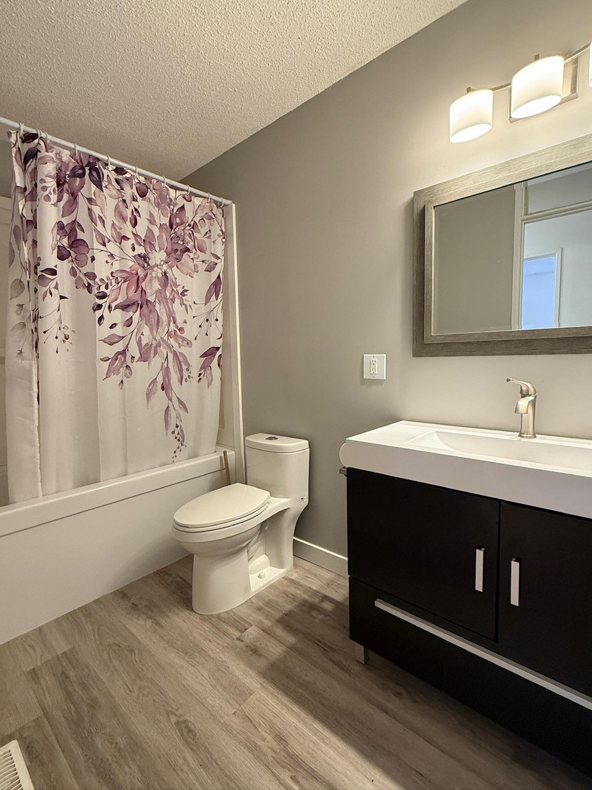 10932 40 Ave NW - Photo 15
