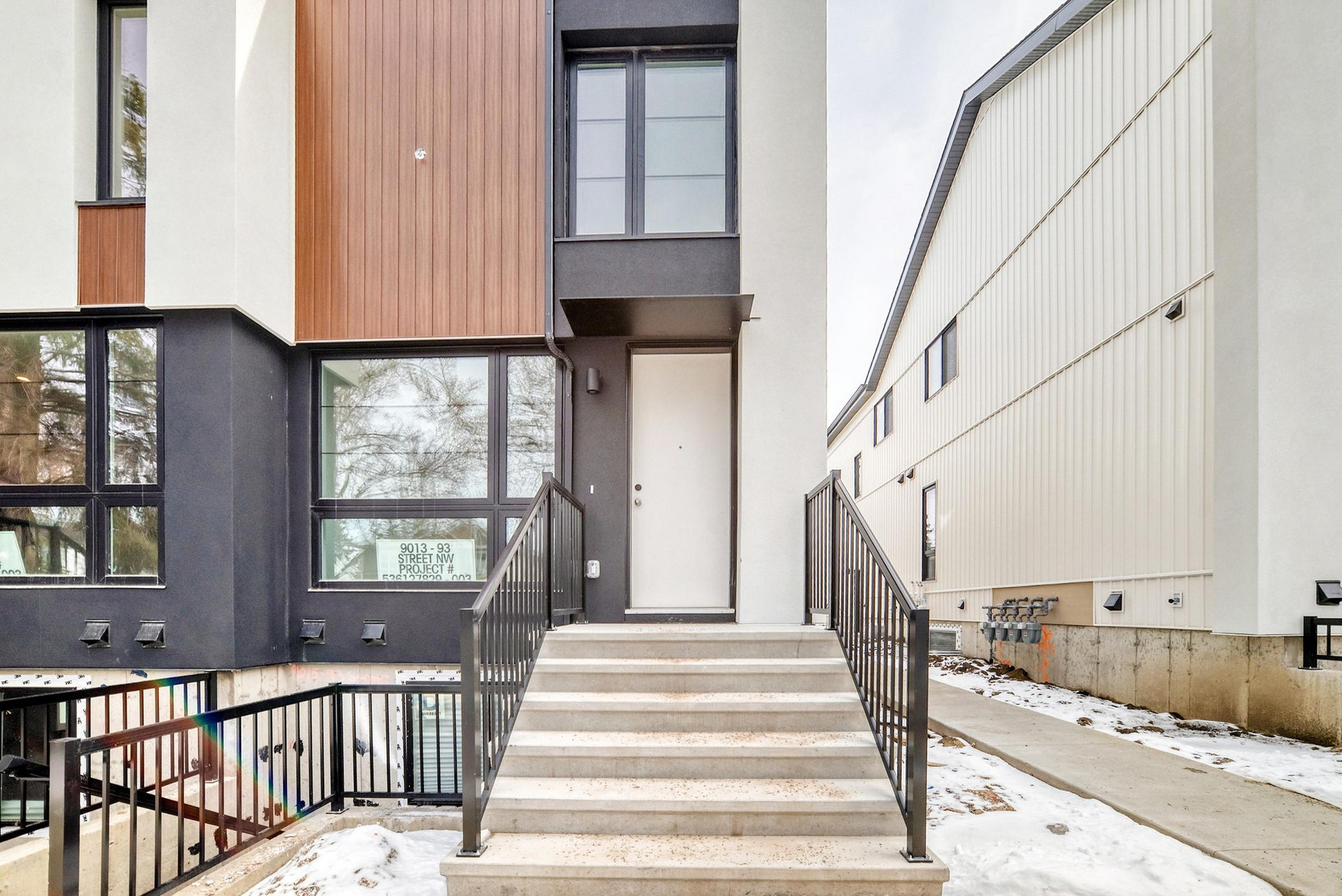 9005 - 9017 93 Street - Photo 3