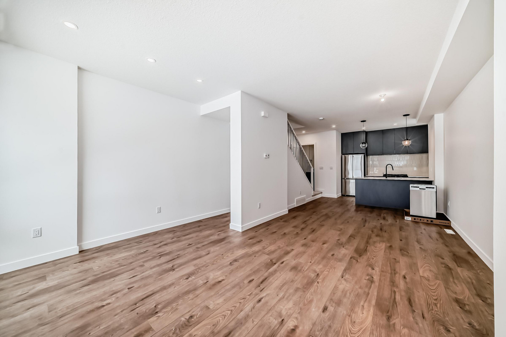 9005 - 9017 93 Street - Photo 12