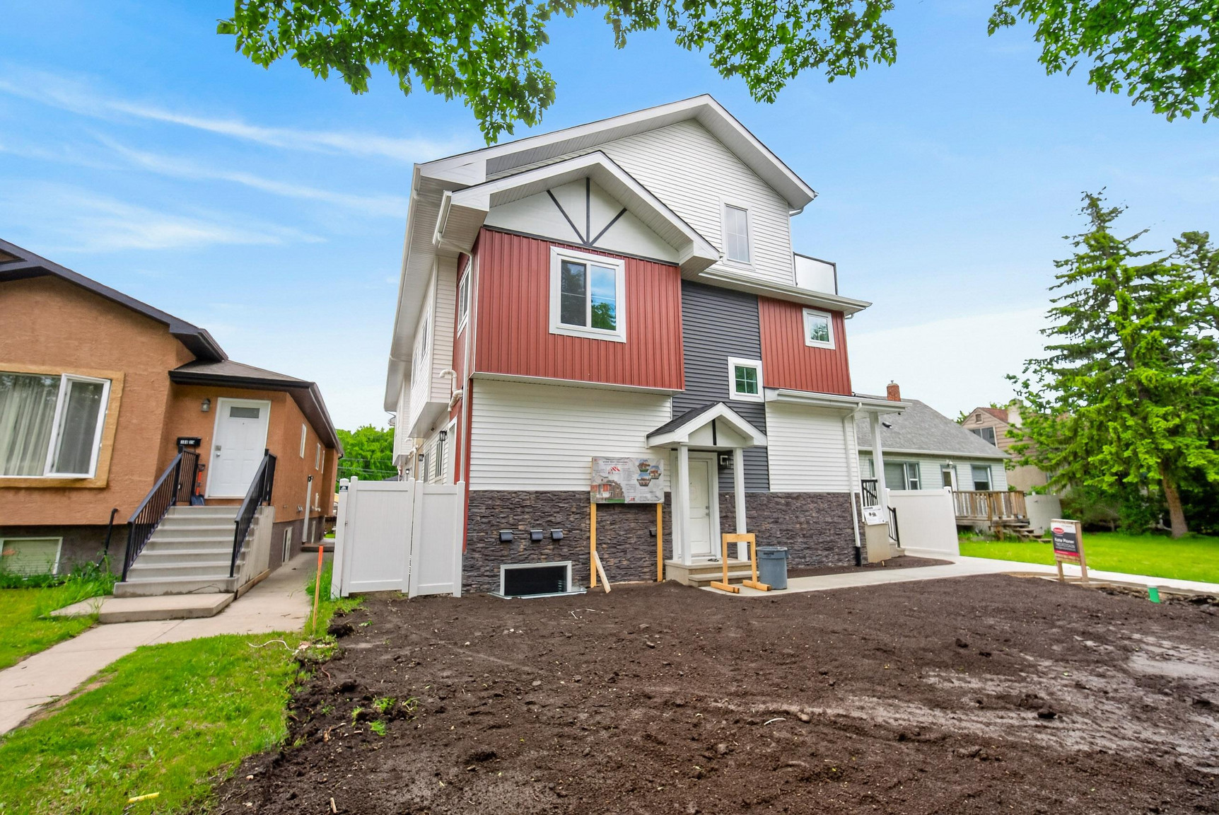 10821 112 Street Northwest - Photo 4
