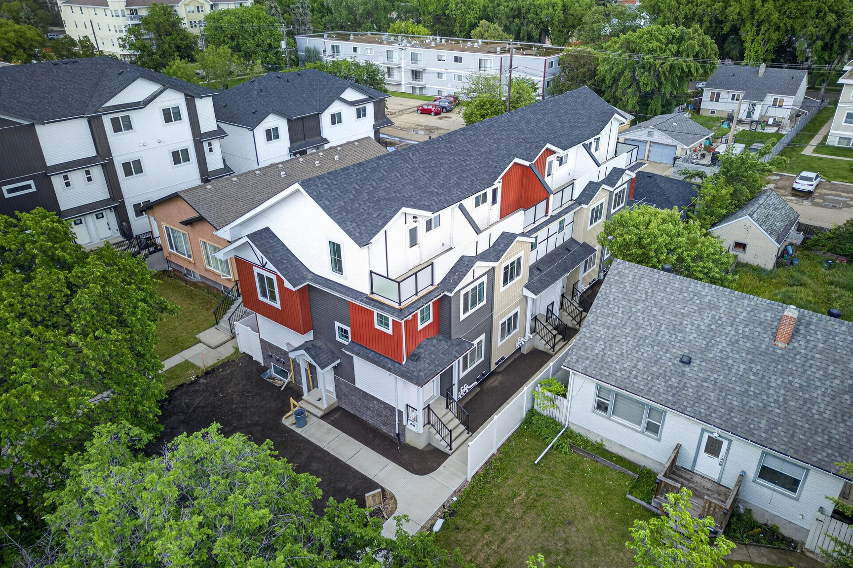 10821 112 Street Northwest - Photo 5