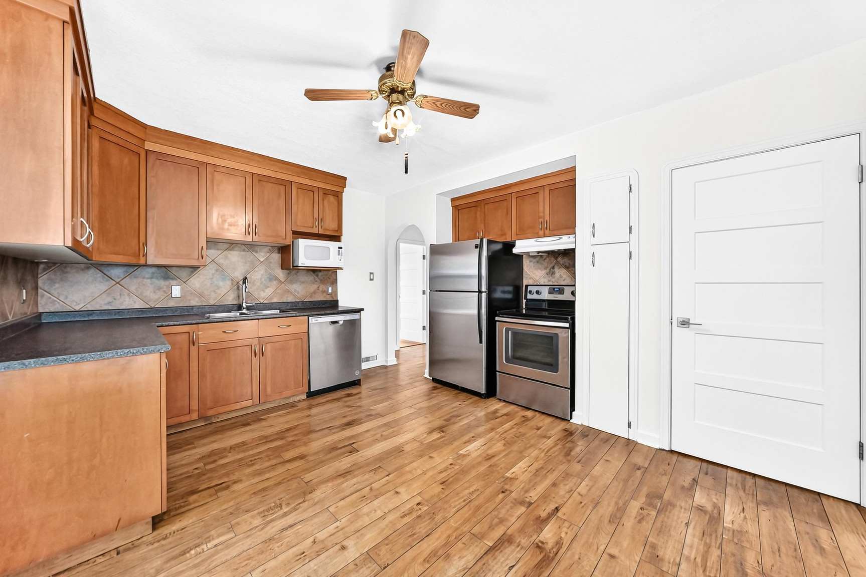 9830 78 Avenue - Photo 5