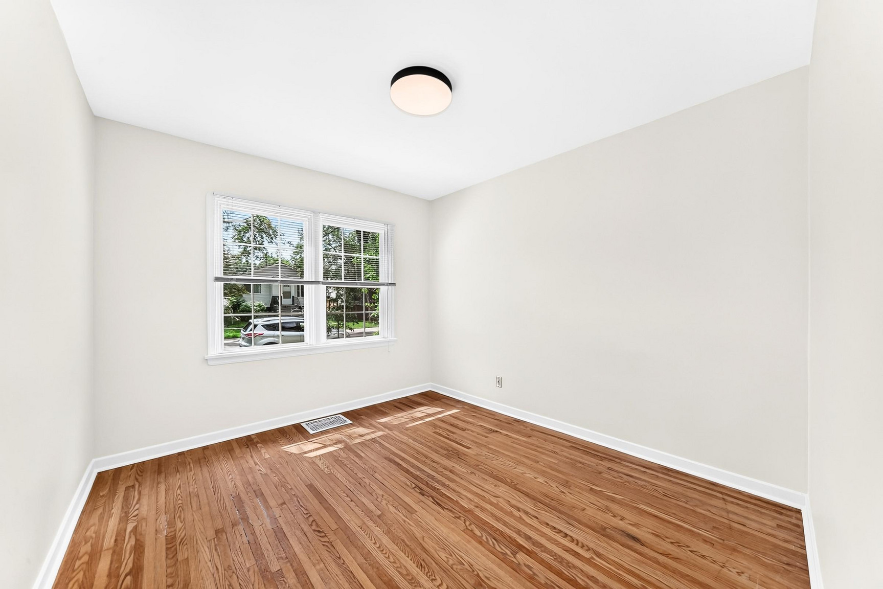 9830 78 Avenue - Photo 14