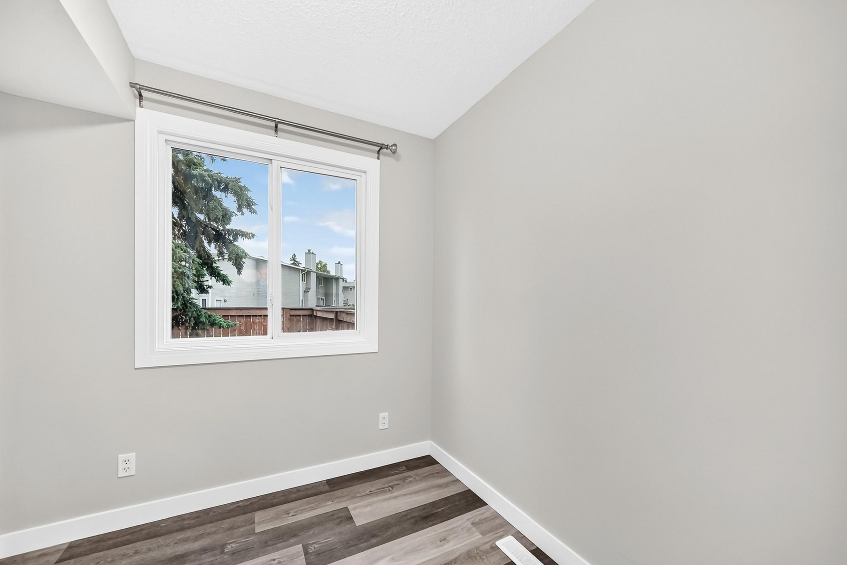10650 158 Ave - Photo 86