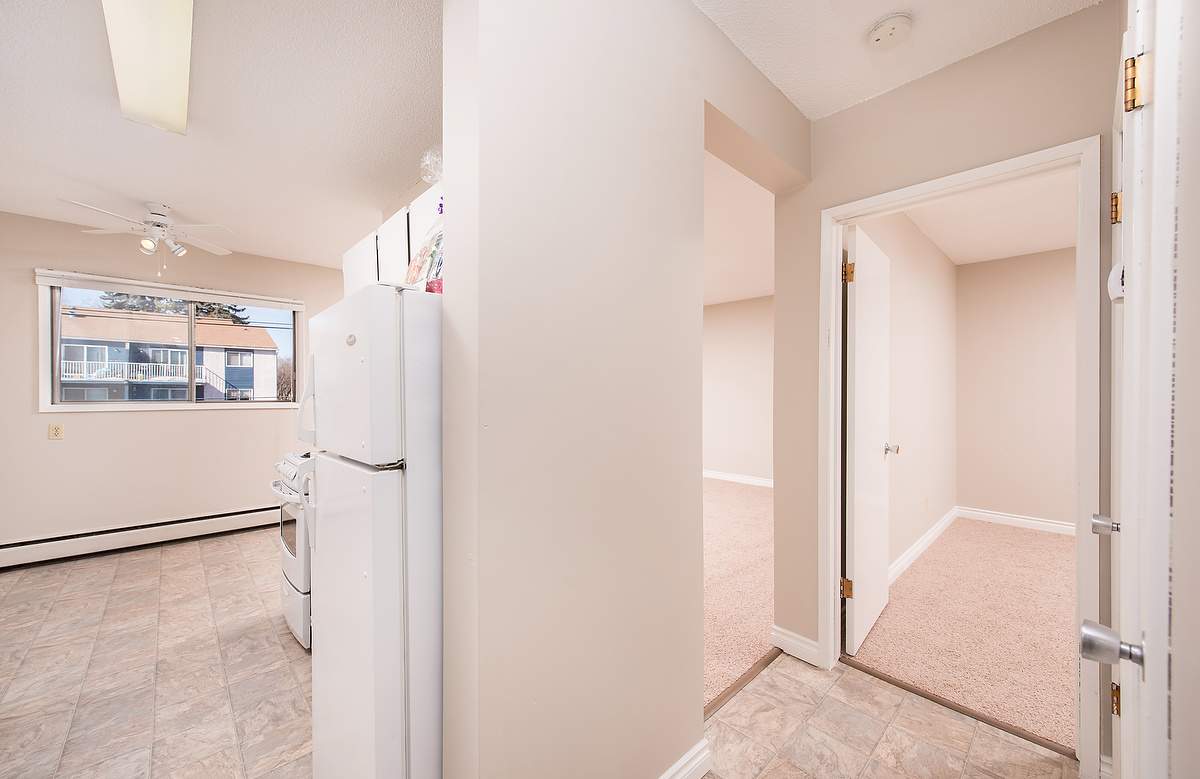Mid City Manor - Photo 5