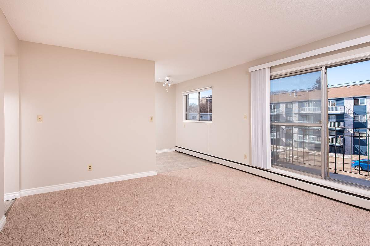 Mid City Manor - Photo 7
