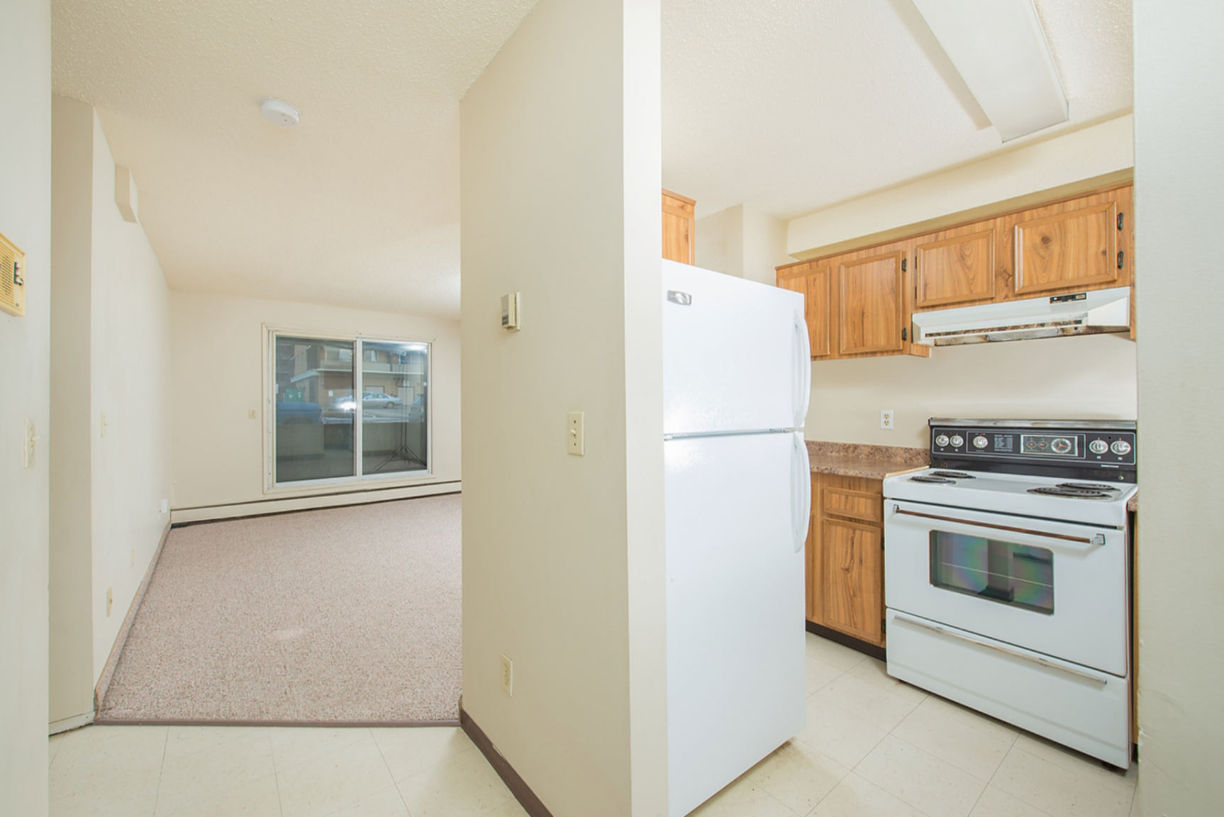 Queensgate Manor - Photo 3