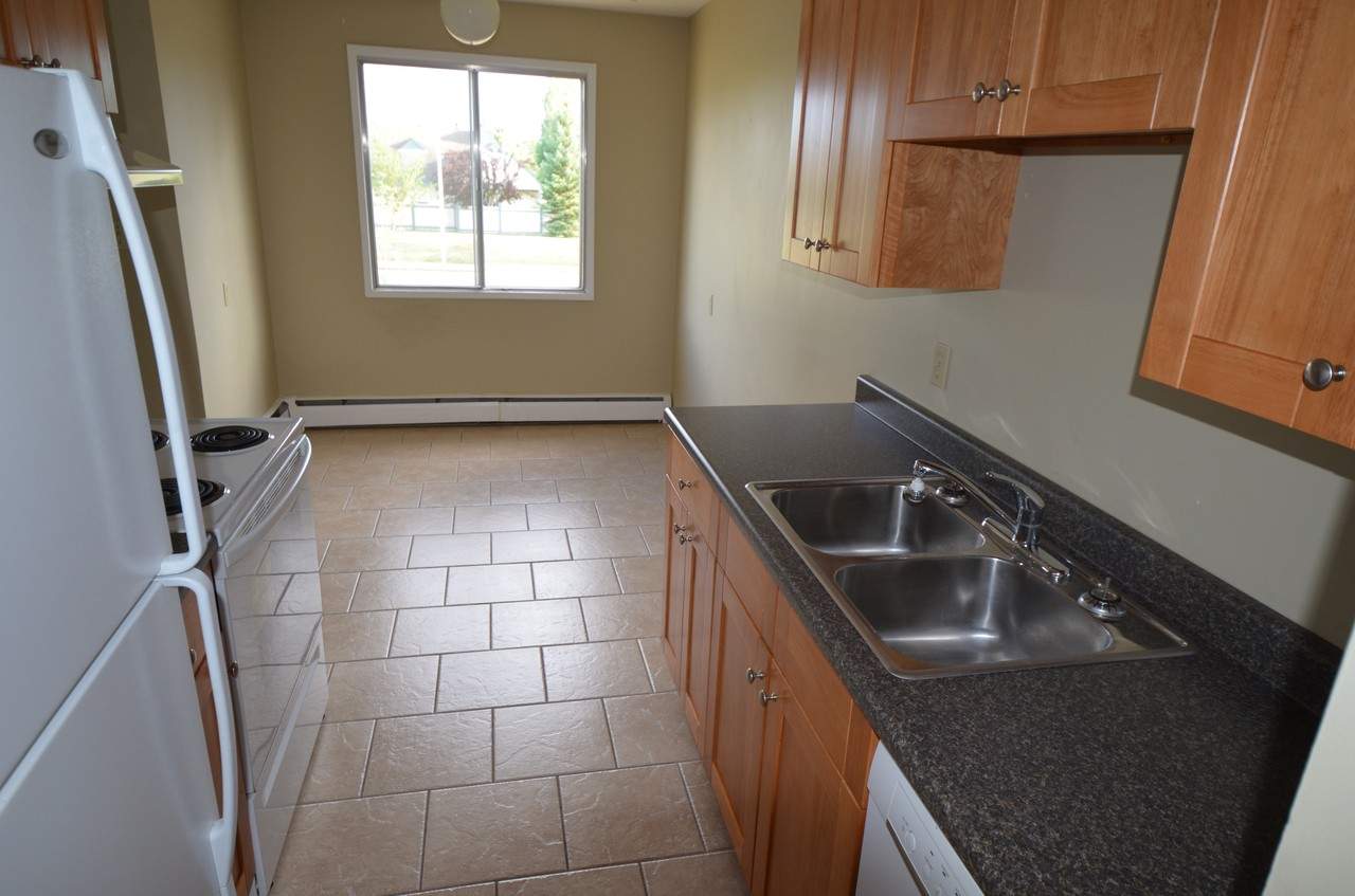 Maple Leaf Court - Photo 14