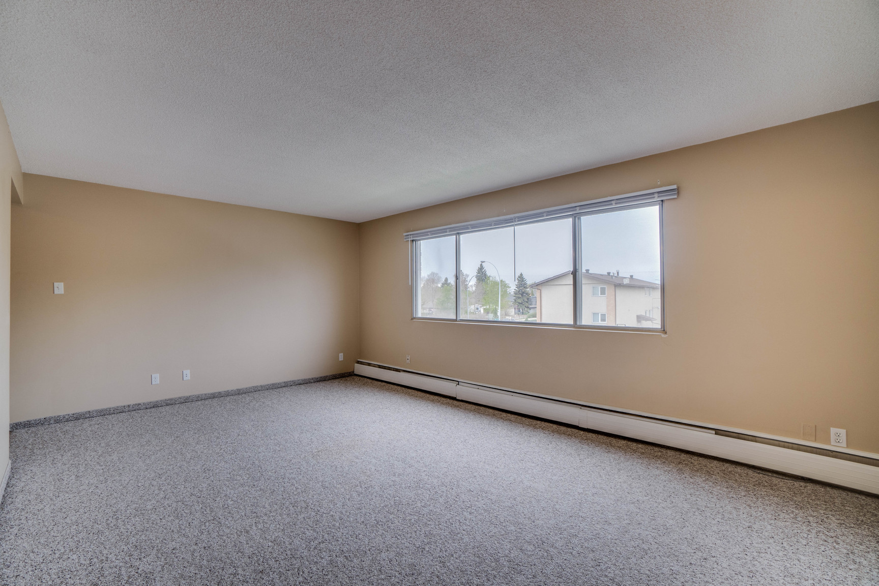 Villa Grande Apartments - Photo 5