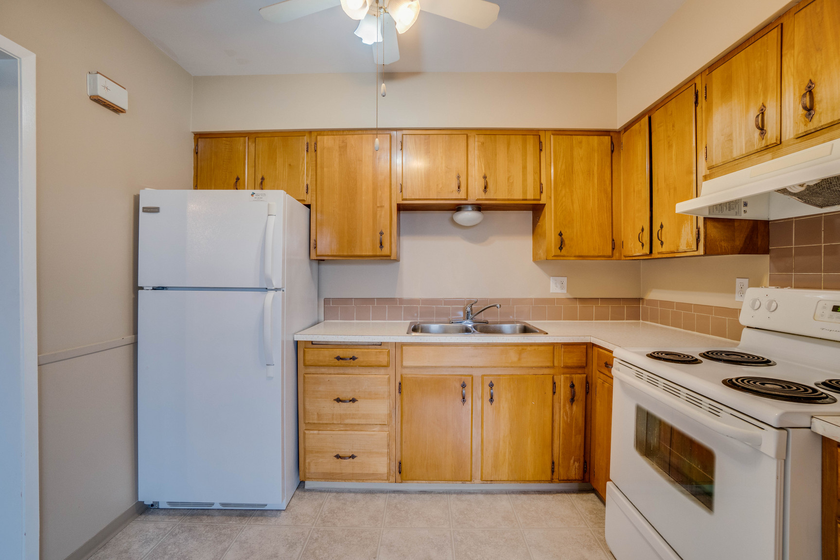 Villa Grande Apartments - Photo 7