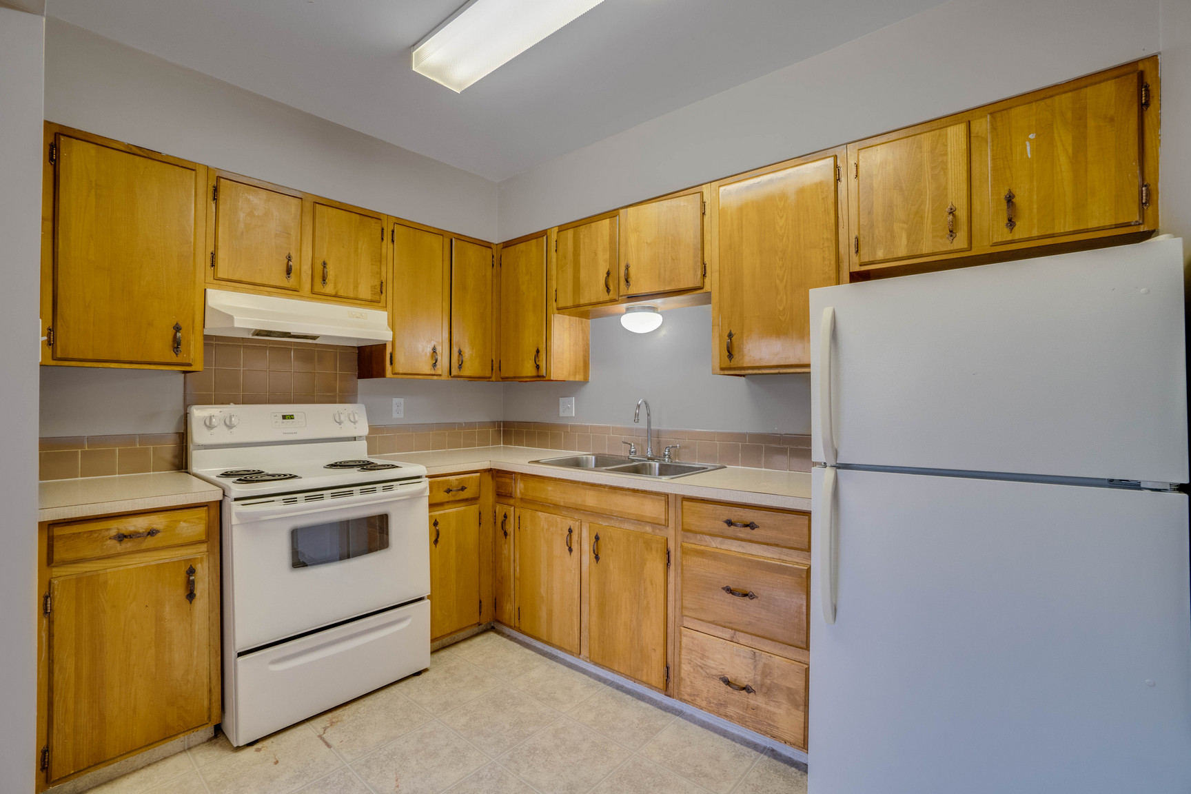 Villa Grande Apartments - Photo 16