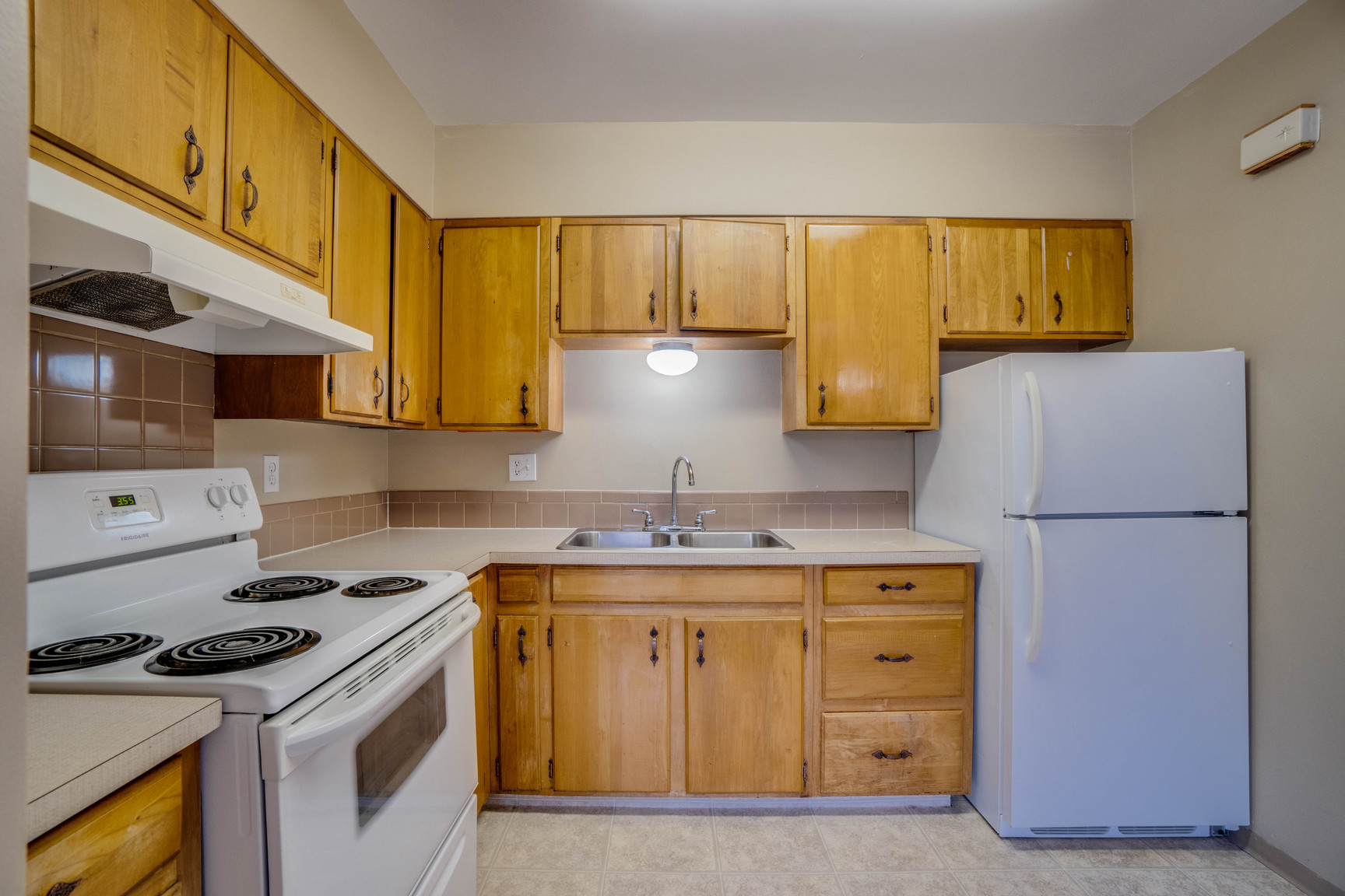 Villa Grande Apartments - Photo 17