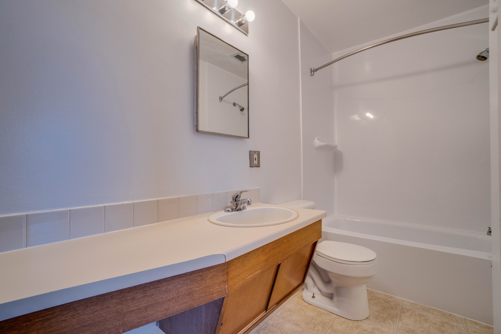Villa Grande Apartments - Photo 20