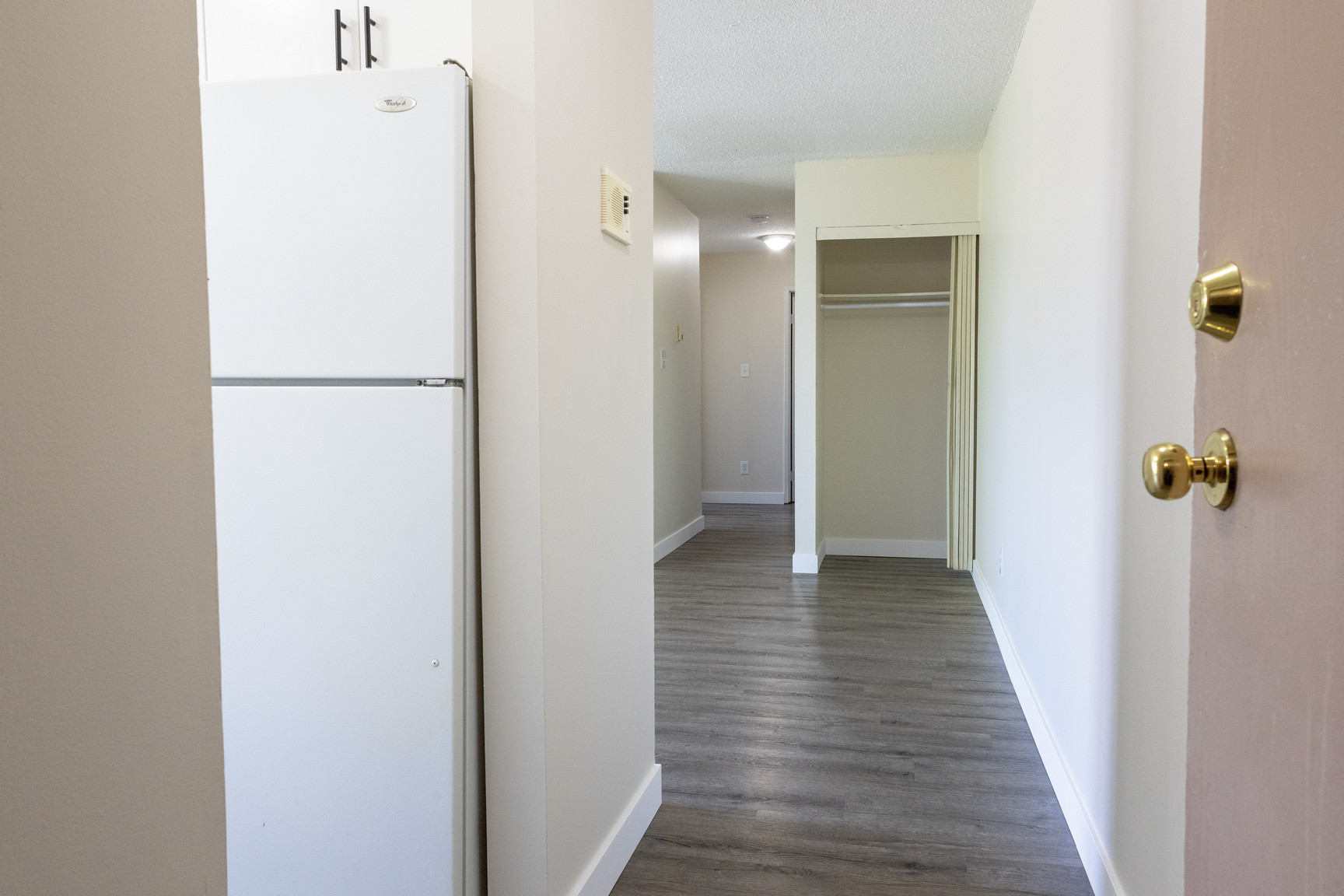 Millcrest Apartments - Photo 18