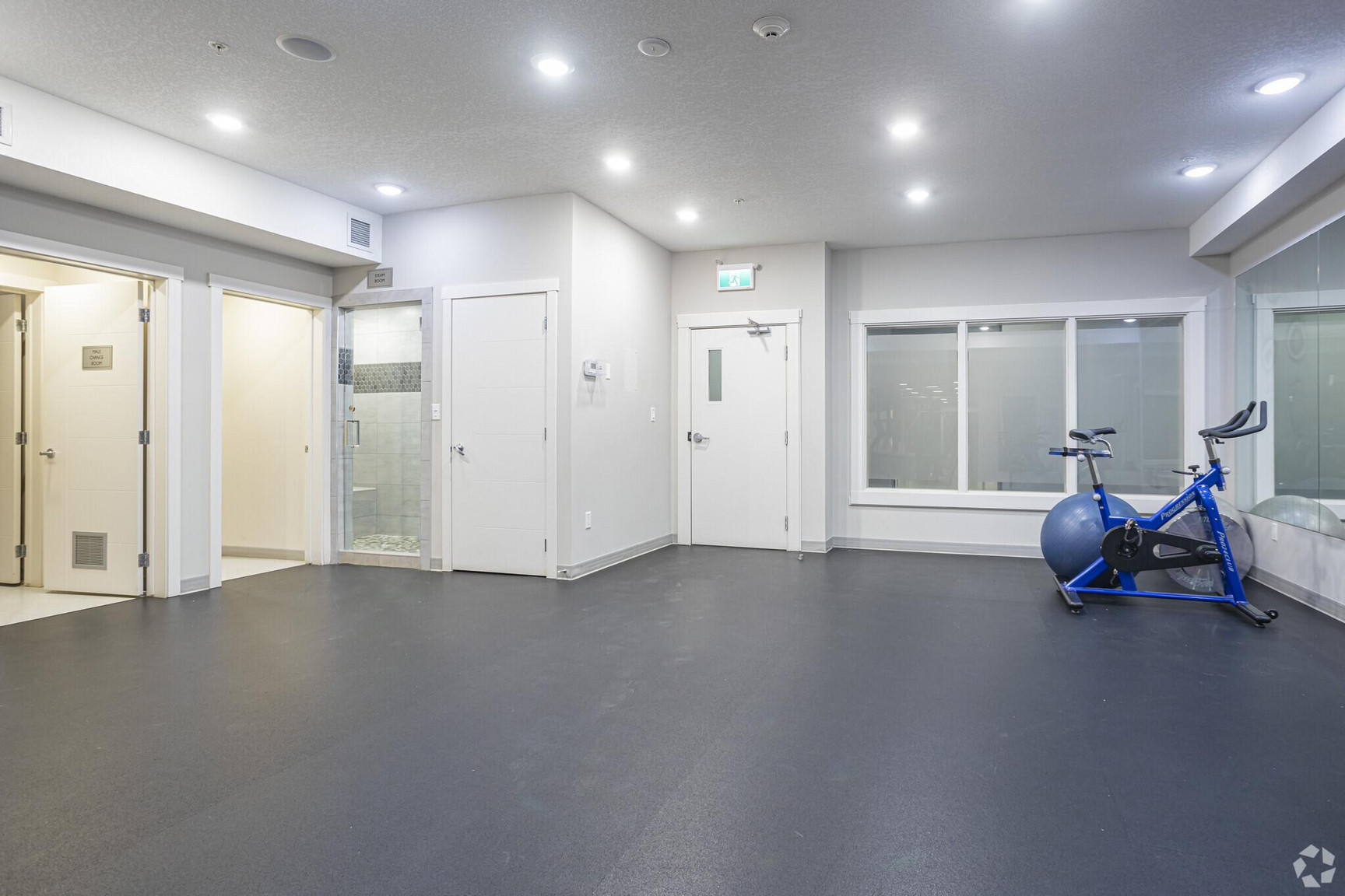 Skyview Apartments - Photo 32