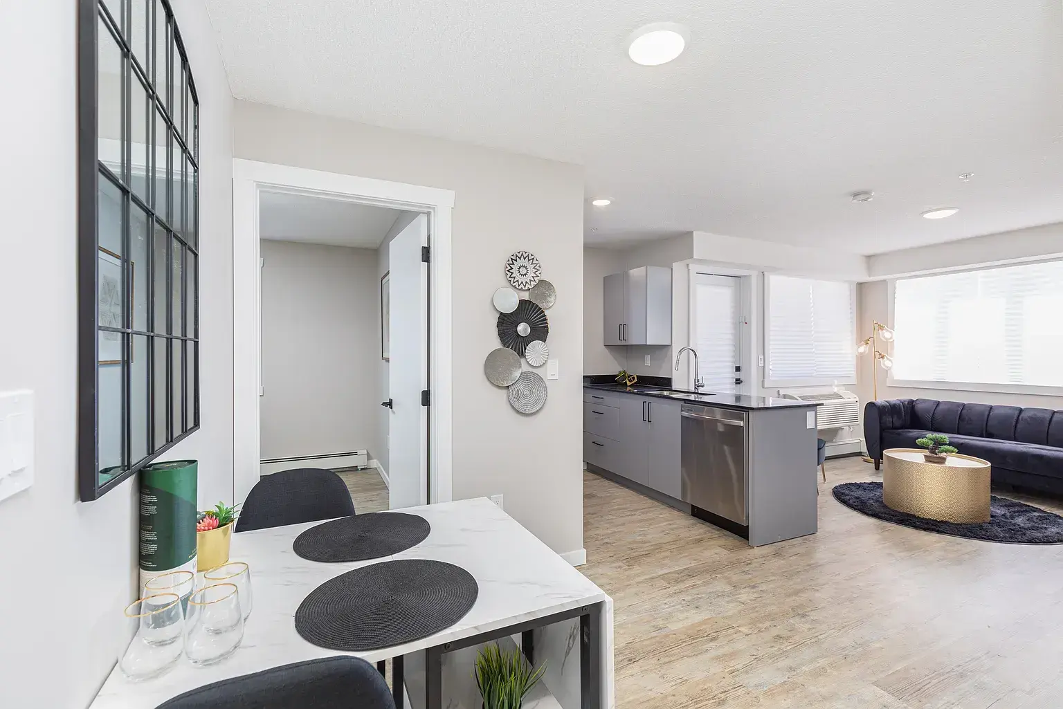 Skyview Apartments - Photo 21