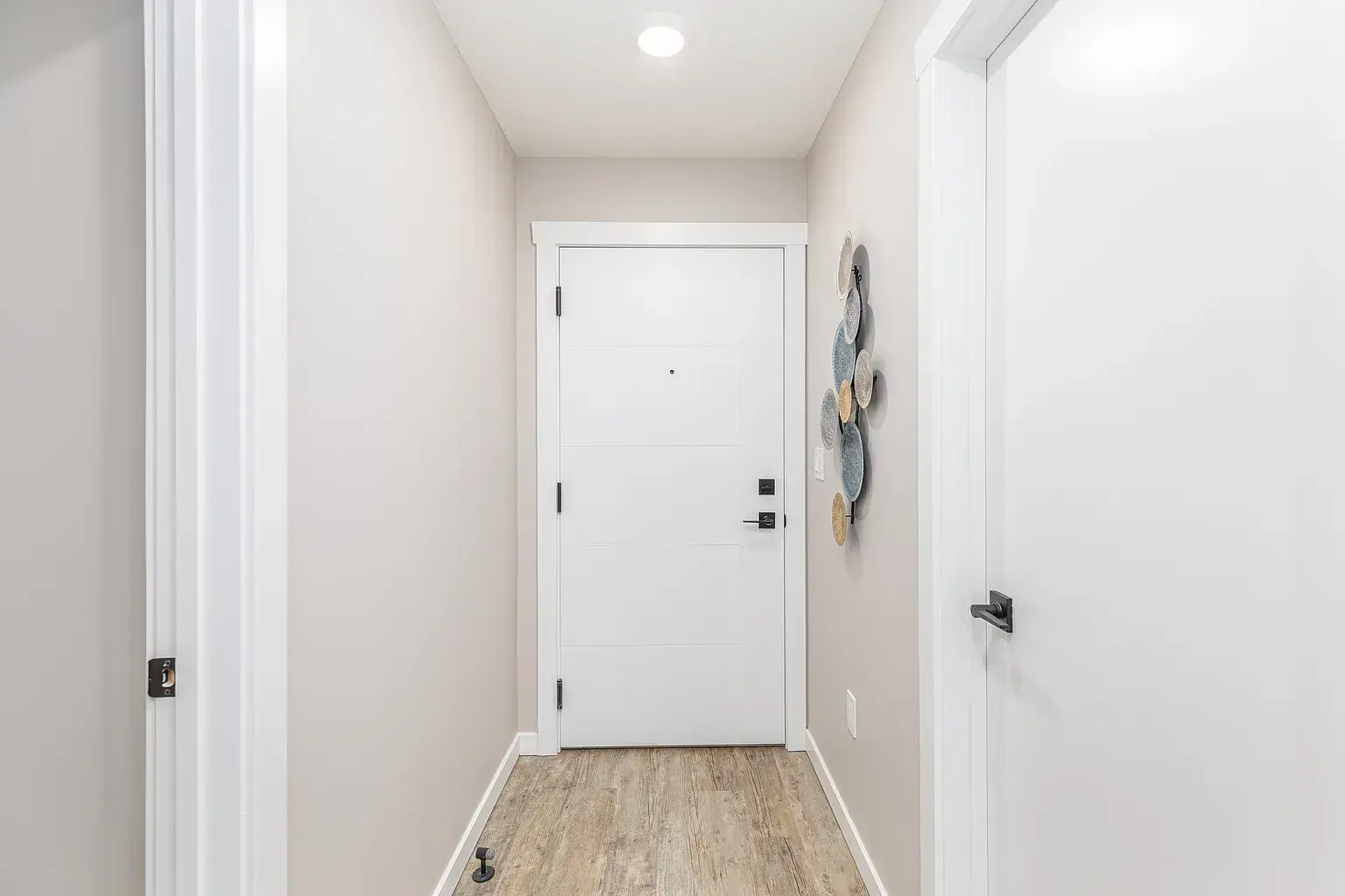 Skyview Apartments - Photo 8