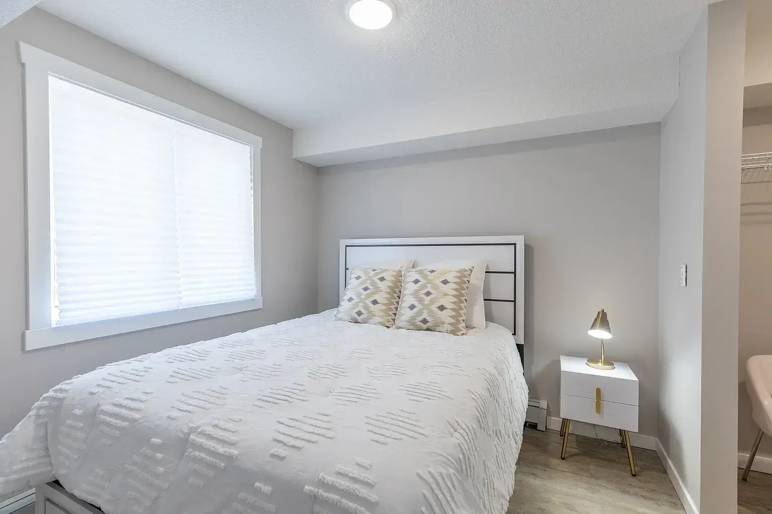 Skyview Apartments - Photo 16