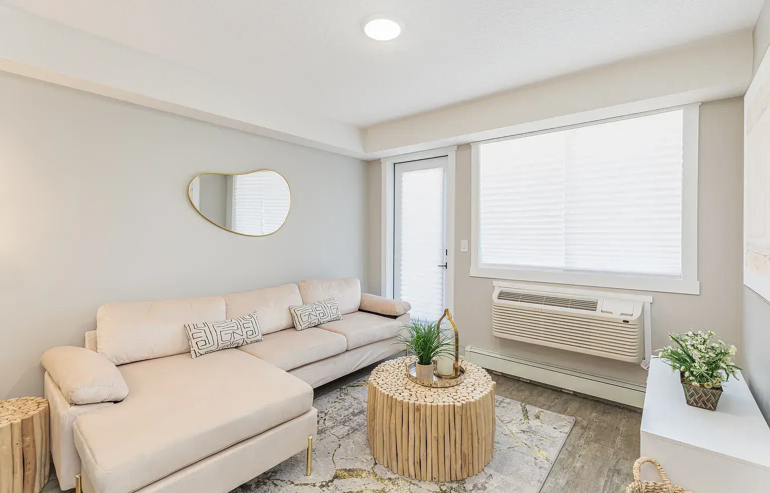 Skyview Apartments - Photo 14