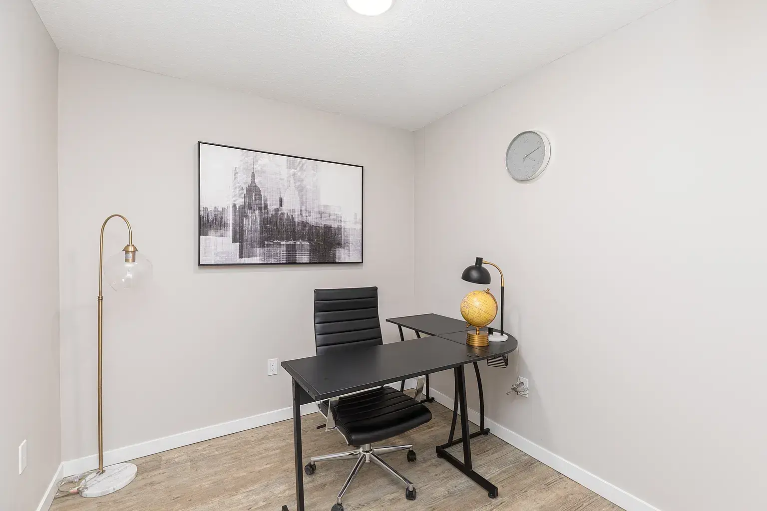 Skyview Apartments - Photo 27