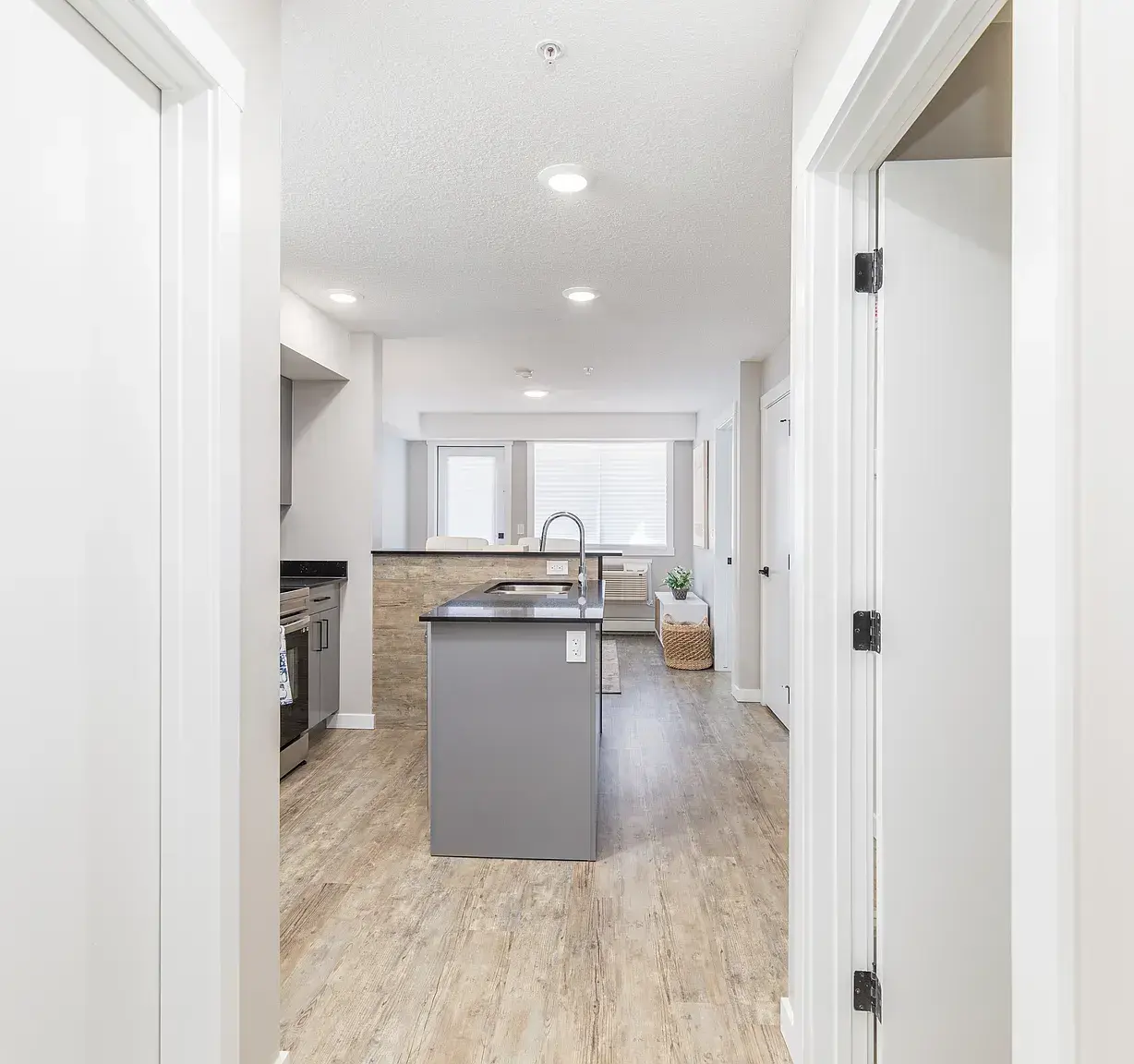 Skyview Apartments - Photo 7
