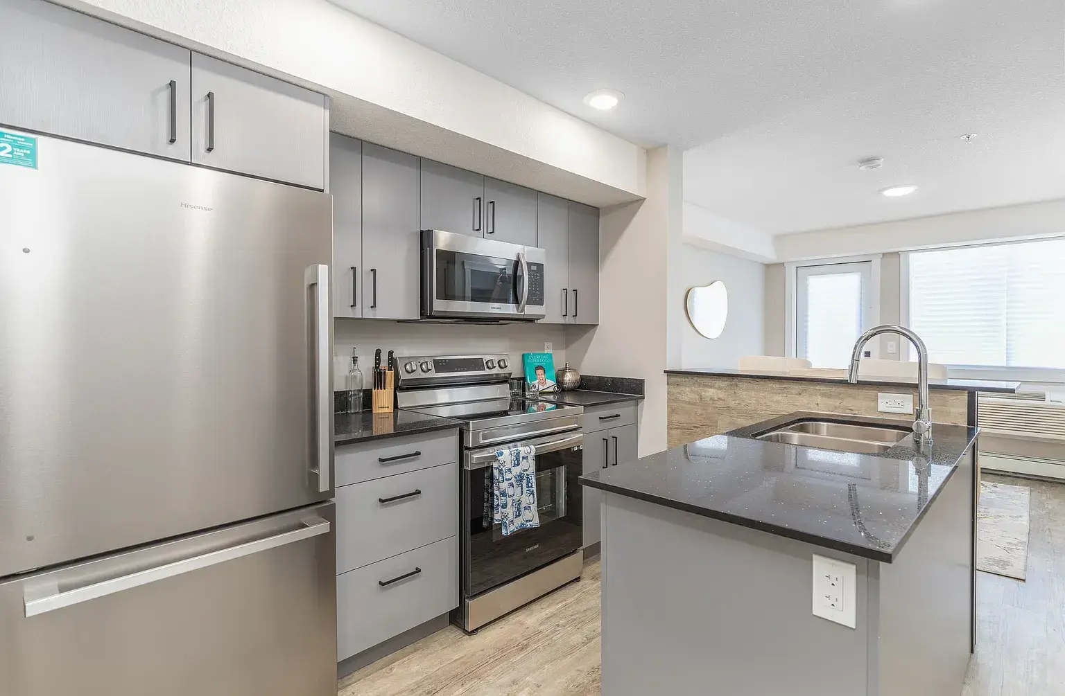 Skyview Apartments - Photo 11