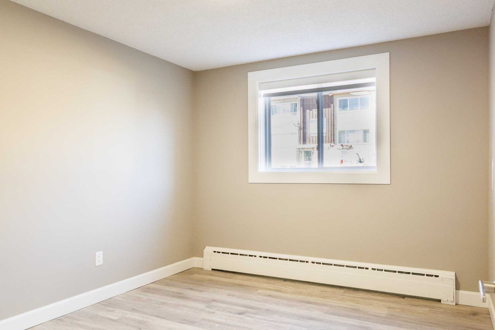 Tuscany Villa Apartments Downtown Edmonton - Photo 4