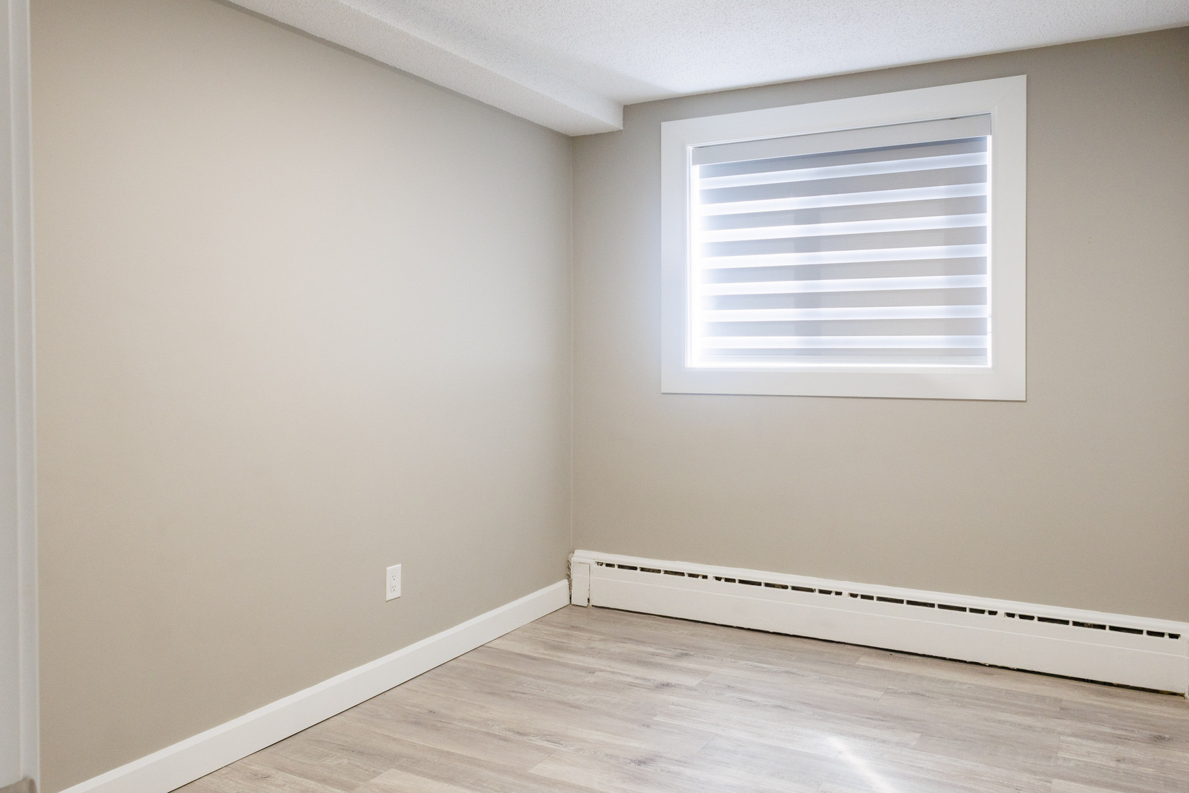 Tuscany Villa Apartments Downtown Edmonton - Photo 12