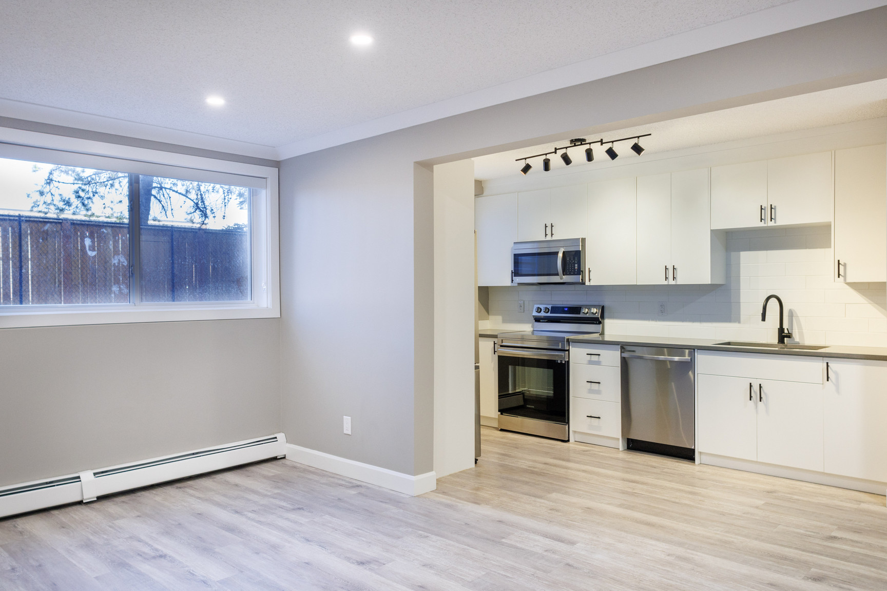Tuscany Villa Apartments Downtown Edmonton - Photo 11
