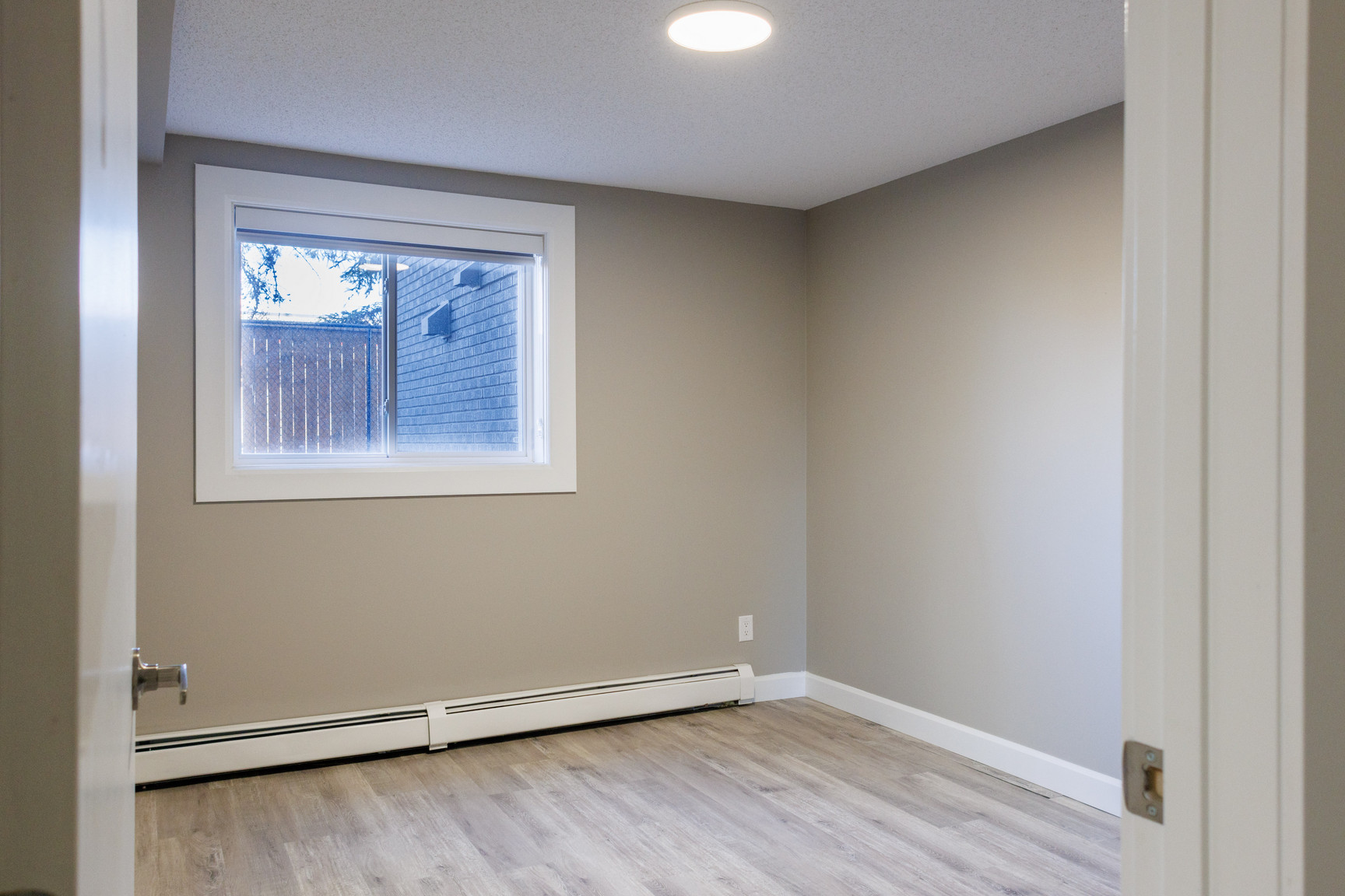 Tuscany Villa Apartments Downtown Edmonton - Photo 17