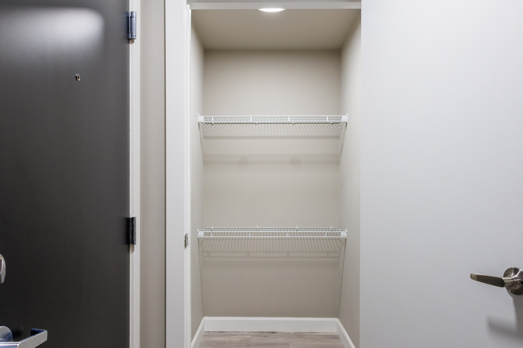 Tuscany Villa Apartments Downtown Edmonton - Photo 28