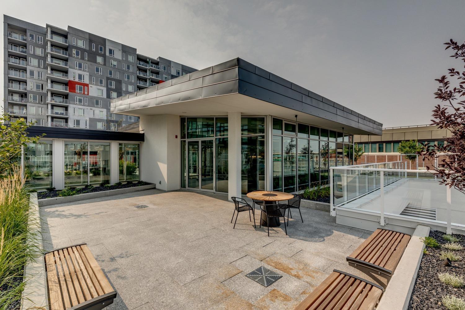 Eleven - Photo 62