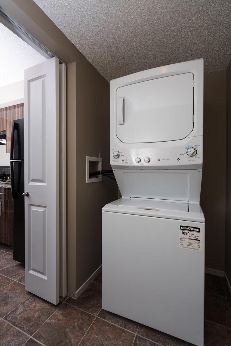 Edge Living - Photo 9