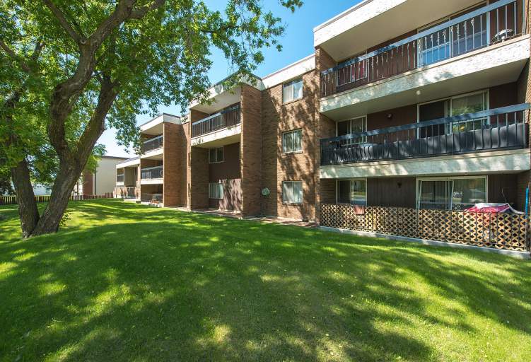 Carina Apartments