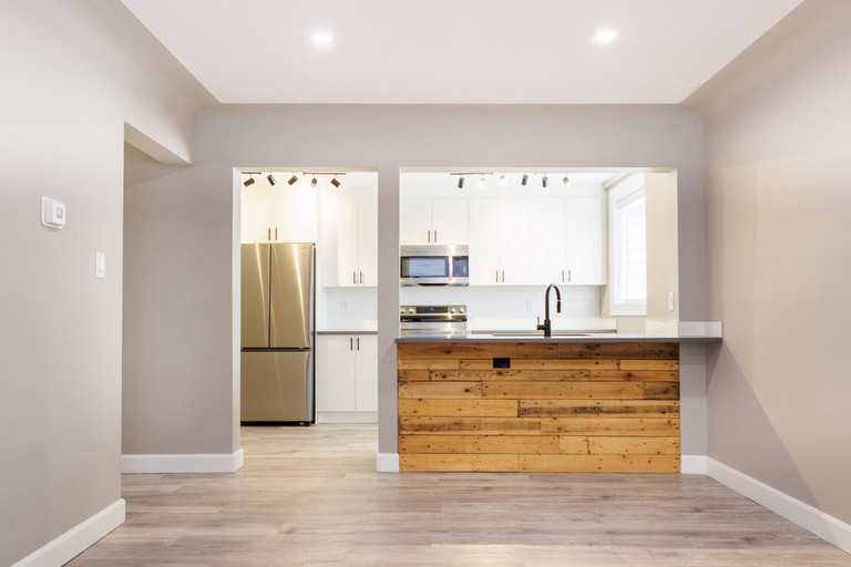 Tuscany Villa Apartments Downtown Edmonton