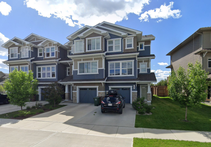 Jensen Lakes 3 Bed / 2.5 Bath Townhome with Double Garage – Beach Community Living – SF299