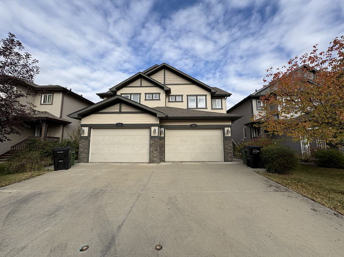 Modern 3 Bedroom Duplex Homes with Double Garage | 711 & 713 176 Street SW Edmonton | SF303