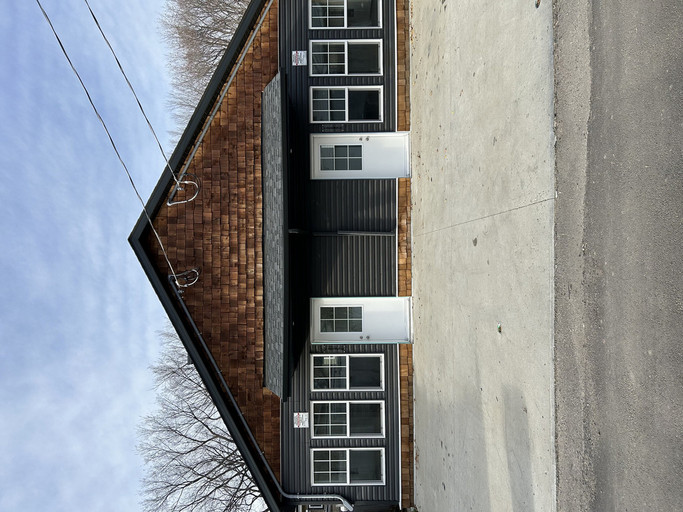 Cozy 1 Bedroom, 1 Bathroom Garden Suite - SF229