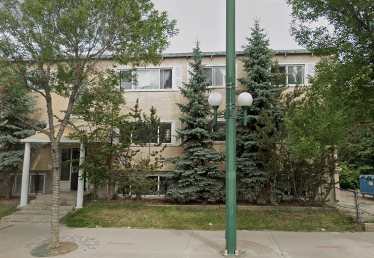 Chicklet House - Up to 2 months free!