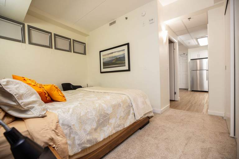 Luxury 1 & 2 bedroom apartment McCor Manitoba Bison Pointe