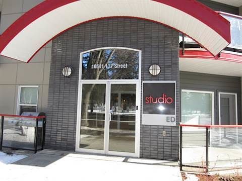 Studio Ed west facing condo 