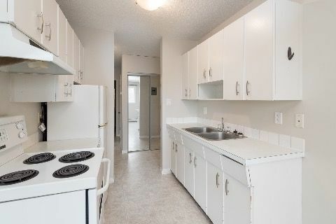 Rainier Suites - Photo 2