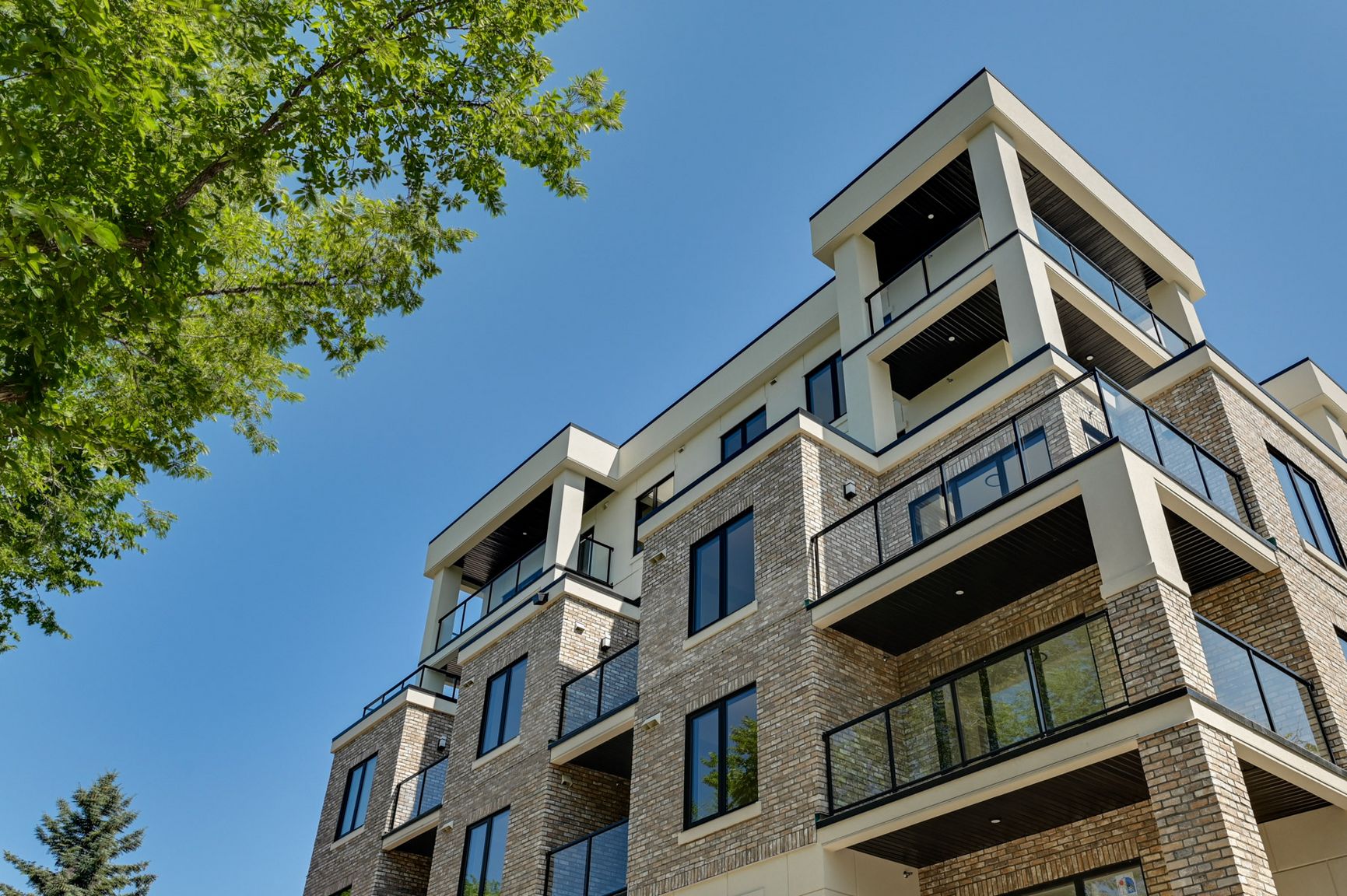 The Brickyard off 4th - Photo 5