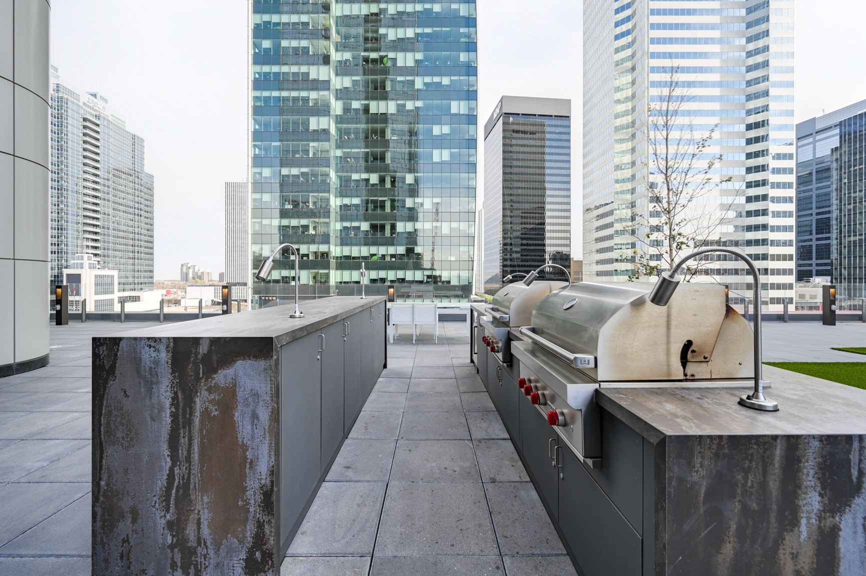 Legends Private Residences - Photo 98