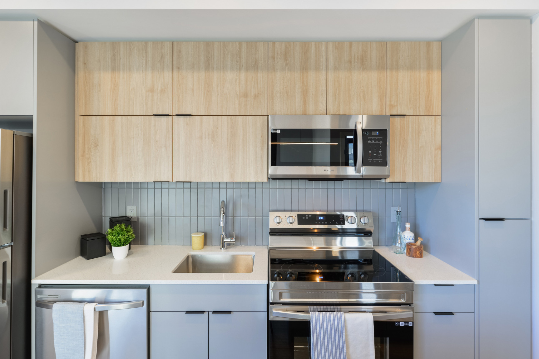 ONE12 Furnished and Unfurnished Suites - Photo 52